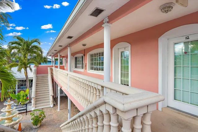 Blind Pass Resort Condo-Motel