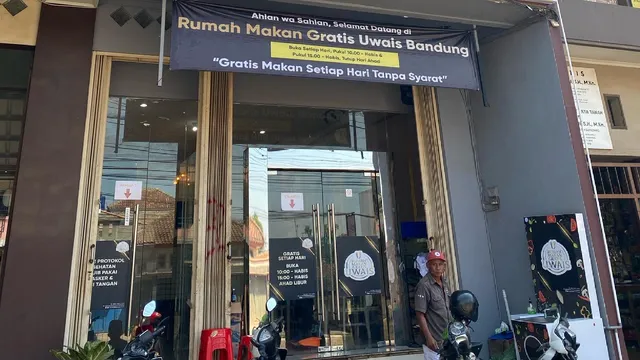 Rumah Makan Gratis Uwais Bandung