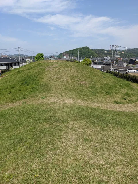 Seikoji Kofun Park (Burial Mounds)