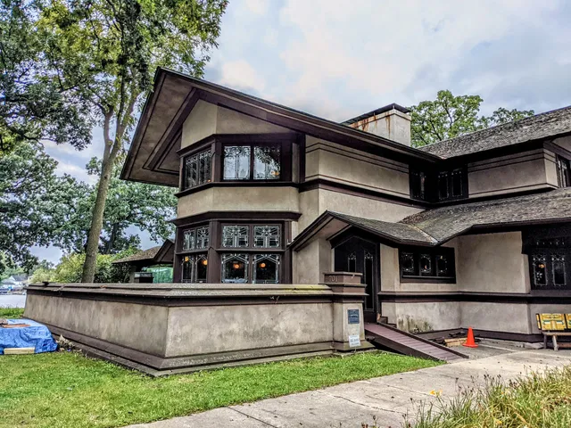 B Harley Bradley House