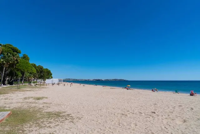 Platja de l'Esquirol