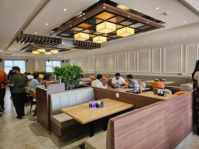 Shahji's Parantha House (Wagholi)