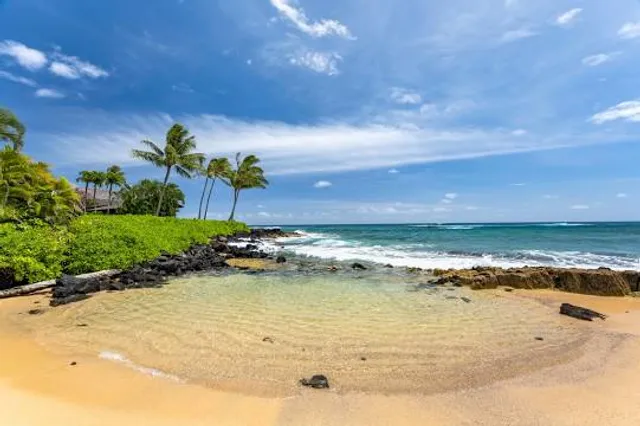 Keiki Cove Beach