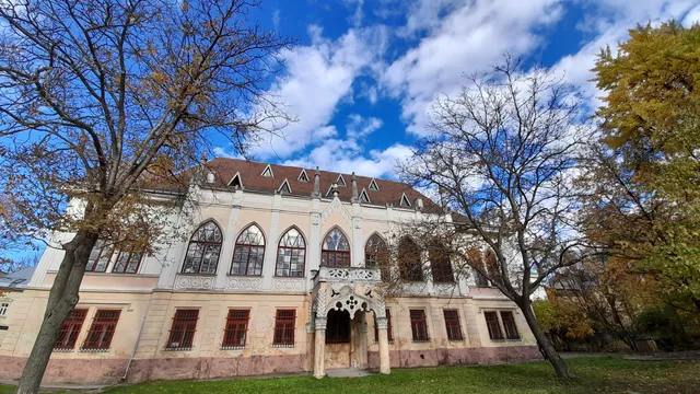 Palats Turkuliv-Komello