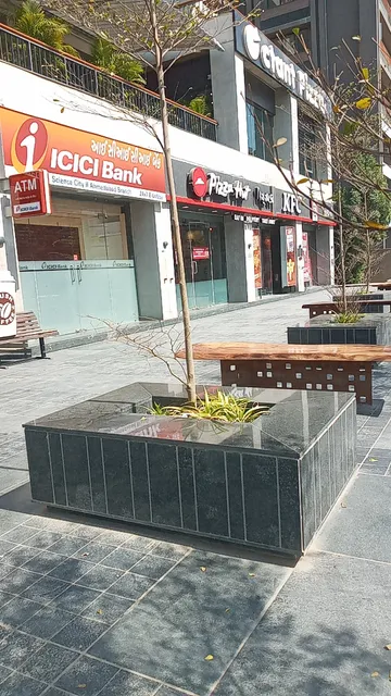 Pizza Hut | Science City, Ahmedabad