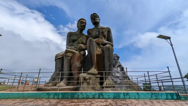 Kuravan Kurathi Statue ( DTPC Idukki )