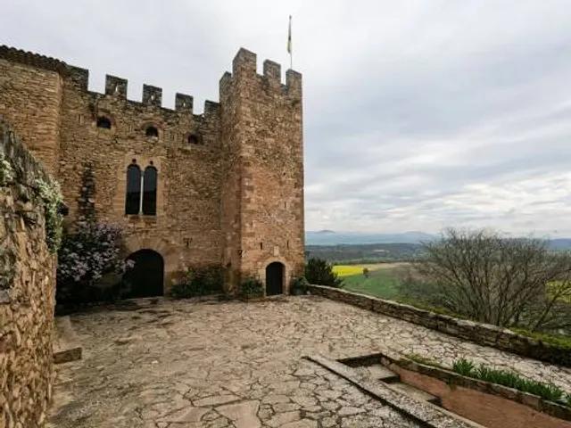 Castell de Montsonís