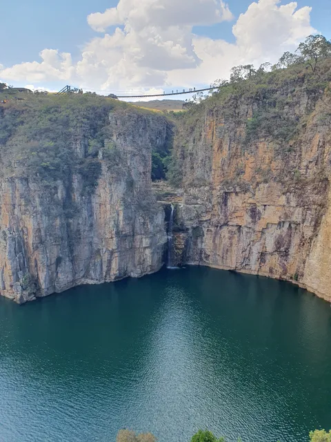 Tirolesa no Parque Mirante dos Canyons.