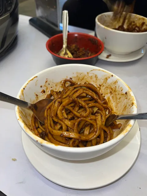 Noodles and Rolls Station