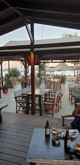 OASIS cafe bar restaurant