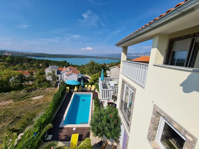 Residencia La Famiglia by Adria Villas