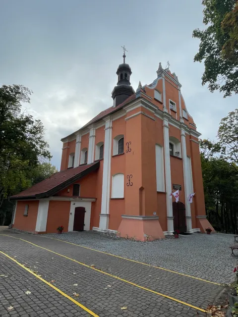 Kościół Ukrzyżowanie Pana Jezusa i Matki Bożej Bolesnej oraz Kalwaria Pakoska