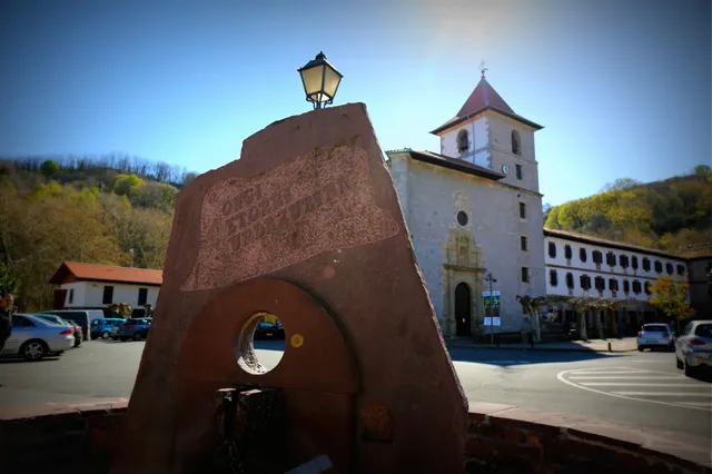 Monastère d'Urdax. Musée et "Expo-Zubi-Arte" / Monasterio de Urdax-Museo y "Expo-Zubi-Arte"