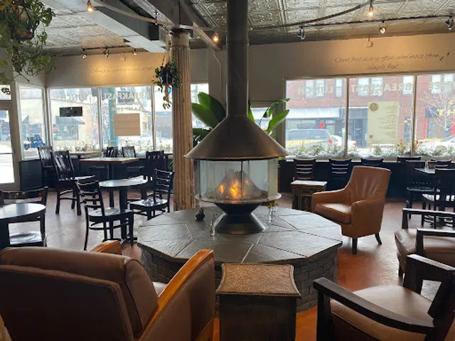 Lake and Bryant Cafe