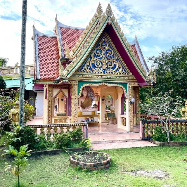 Wat Mongkol Wararam (Wat Nai Yang)