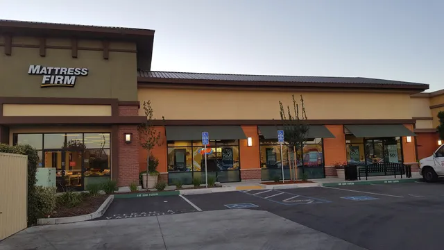Mattress Firm Rocklin Crossing