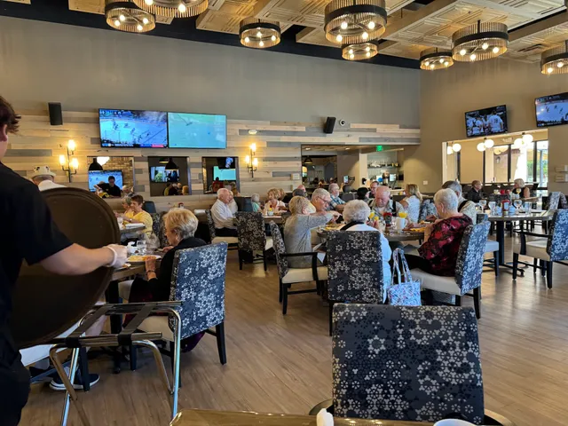 Cottonwood Bar & Grill