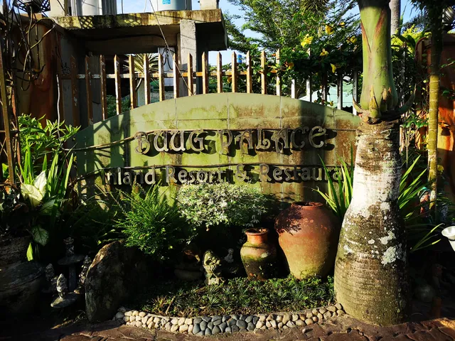 Buug Palace Inland Resort
