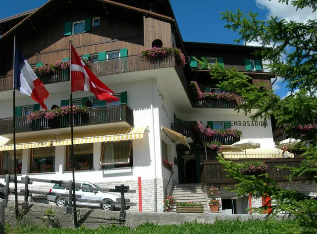 Sport Hotel Enrosadira