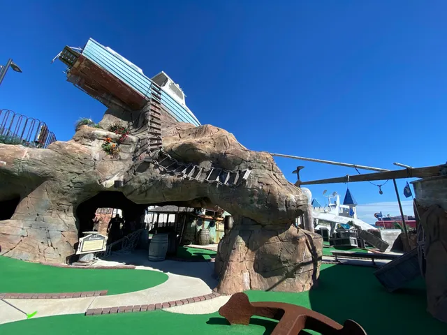Smuggler's Quay Adventure Golf
