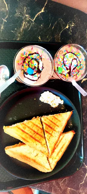 Love Line Cafe & Restaurant