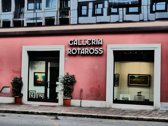 Galleria Arte Rotaross Di Crepaldi Luciano