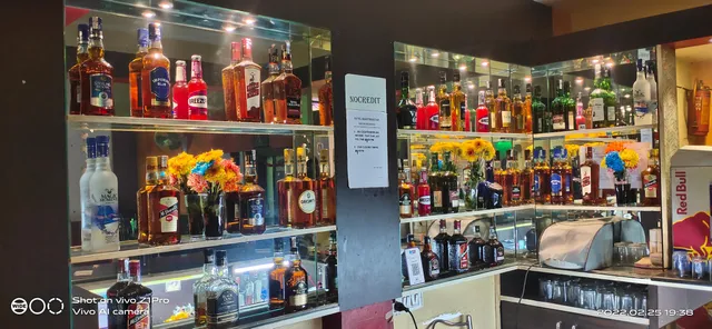 Hotel Shantiniketan Bar & Restaurant