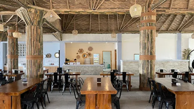 Hello Beach Asep 13 Coffee and Resto