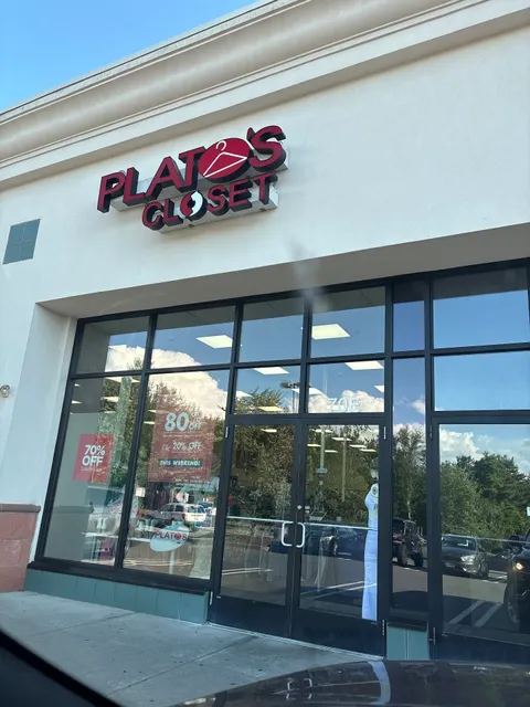 Plato's Closet South Windsor