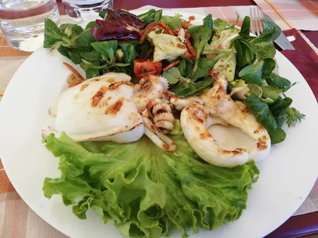 Cafe 'La Tour Villa Di Maurizio & C. Sas