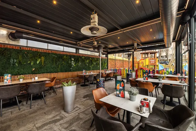 Happy Bar & Grill Bankya