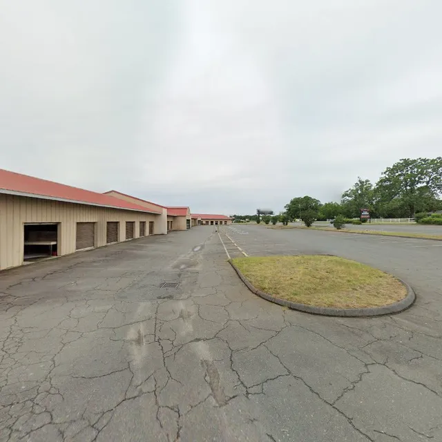 The Barnyard Flea Market