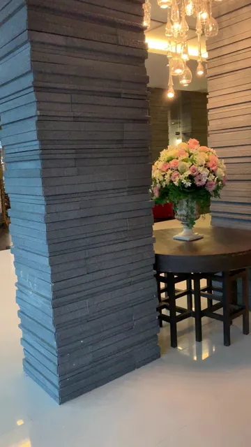 May Flower Grande Hotel