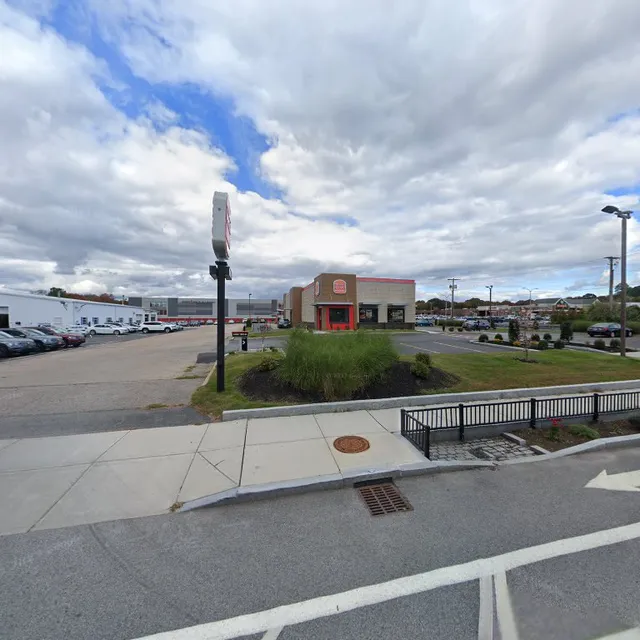 Colonial Shopping Center