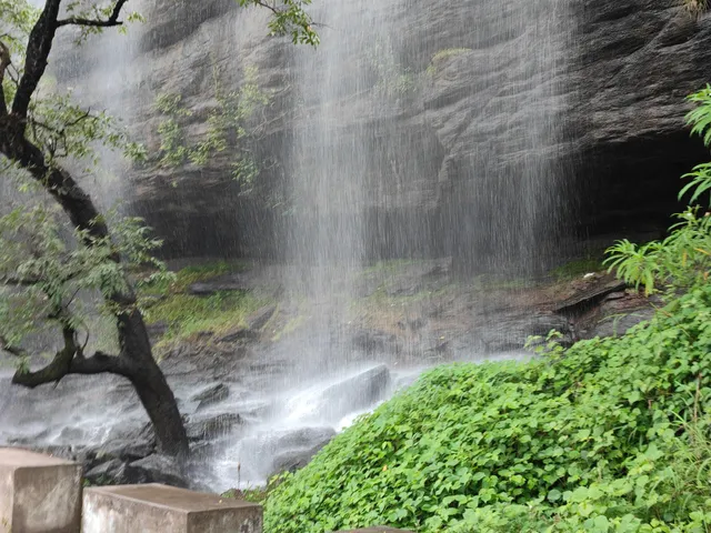 Irachil Para Water Falls