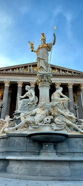 Pallas-Athene-Brunnen