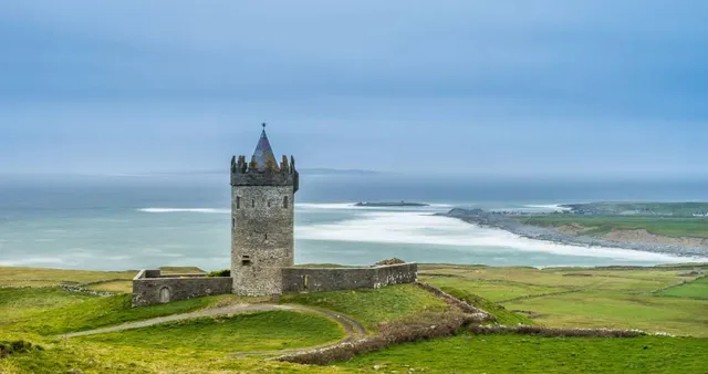 Doonagore Castle