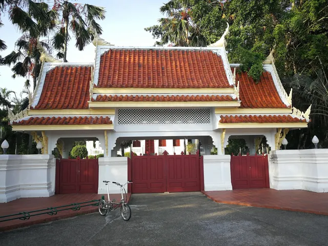 Phra Racha Anusaowari Park