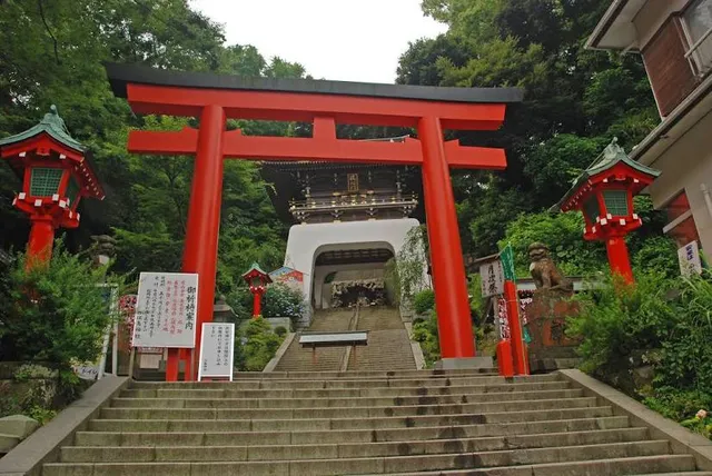 Enoshima Shrine