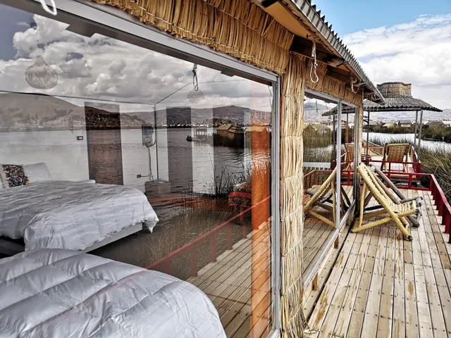 Uros Qhota Uta Lodge