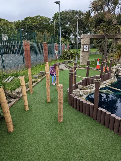 Adventure Island Crazy Golf