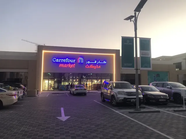 Carrefour Express living legend