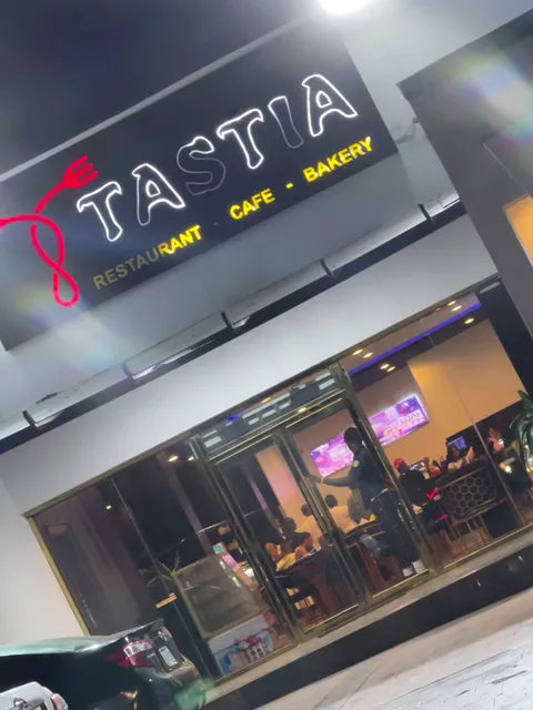 Tastia Restaurant & Bakery