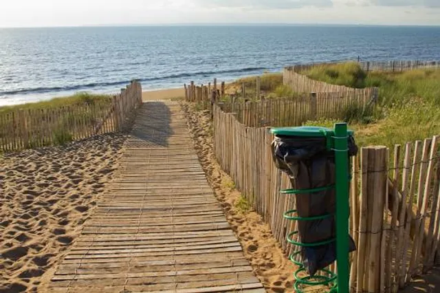 Grande Plage De Tharon