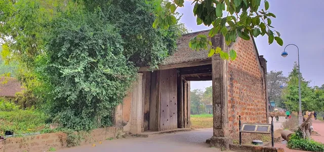 Làng cổ Đường Lâm