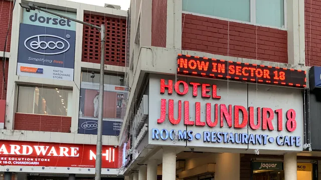 Hotel Jullundur 18
