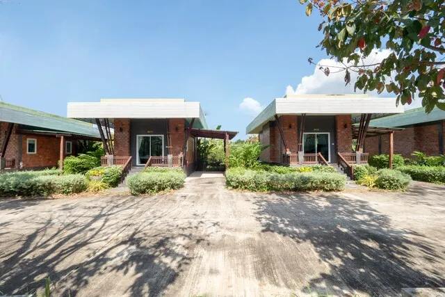 OYO 75343 P Two P Resort