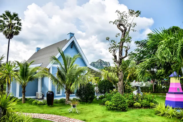 cowboy cha-am resort