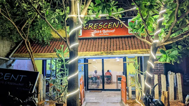 Crescent Cafe & Restaurant A/c & Rooftop