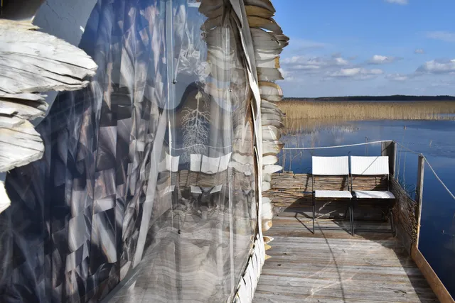 Romantiska naktsmītne uz laivas: Gulbju māja